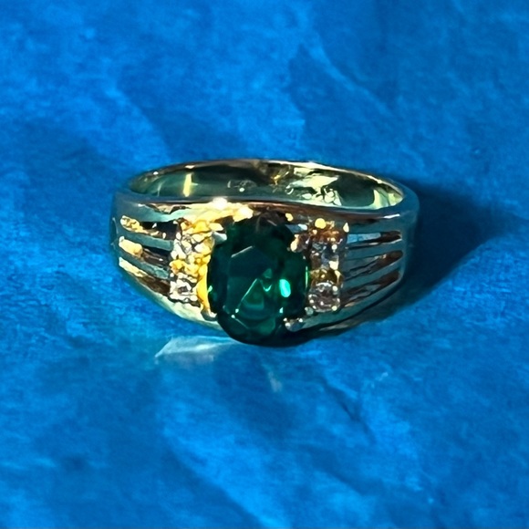 Vintage 18k GE yellow gold emerald green simulated diamond ring size 6.5 - Picture 1 of 4